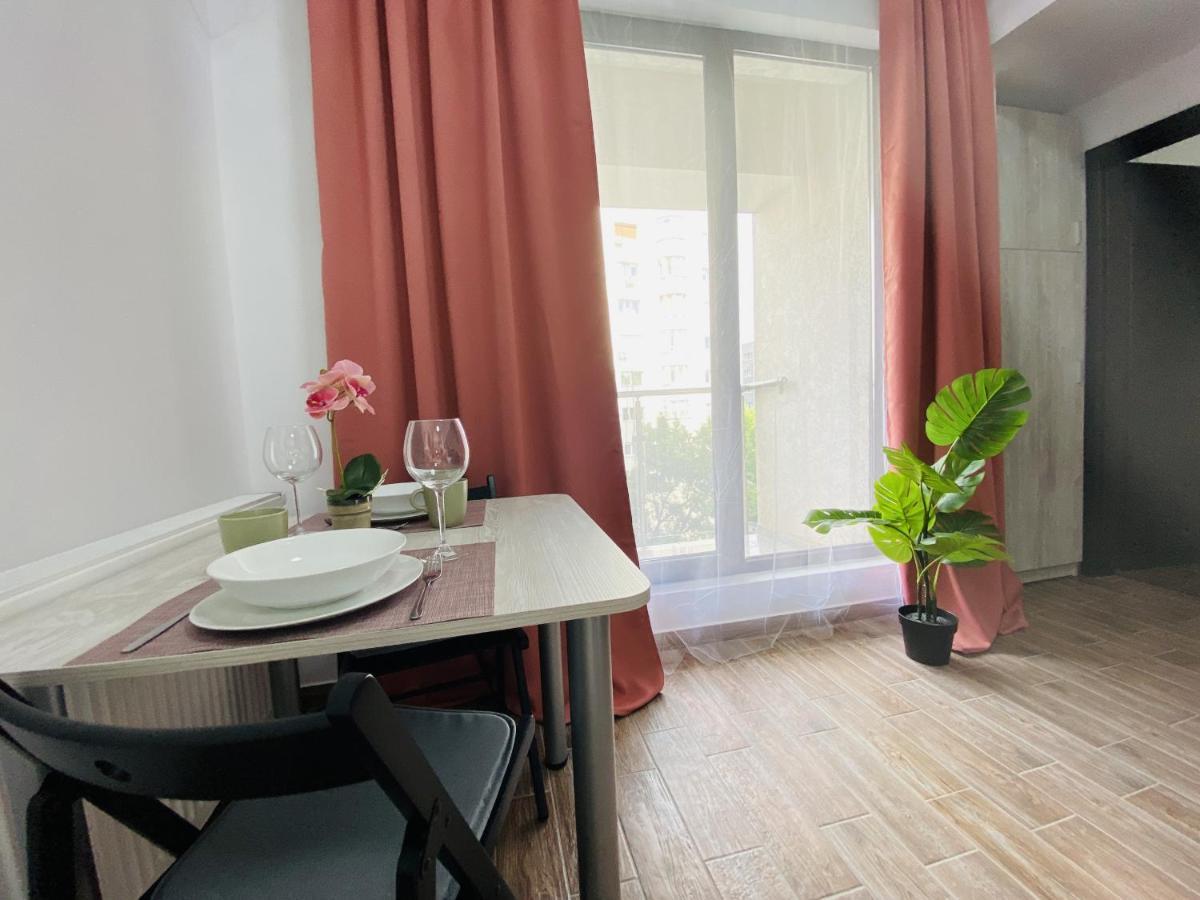 New City Studios With Balcony Bucareste Exterior foto